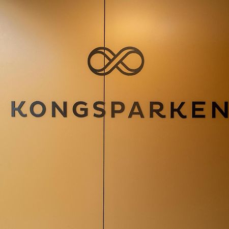 Monkey Business In Kings Park Apartment Tromsø Buitenkant foto