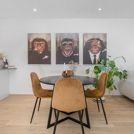 Monkey Business In Kings Park Apartment Tromsø Buitenkant foto