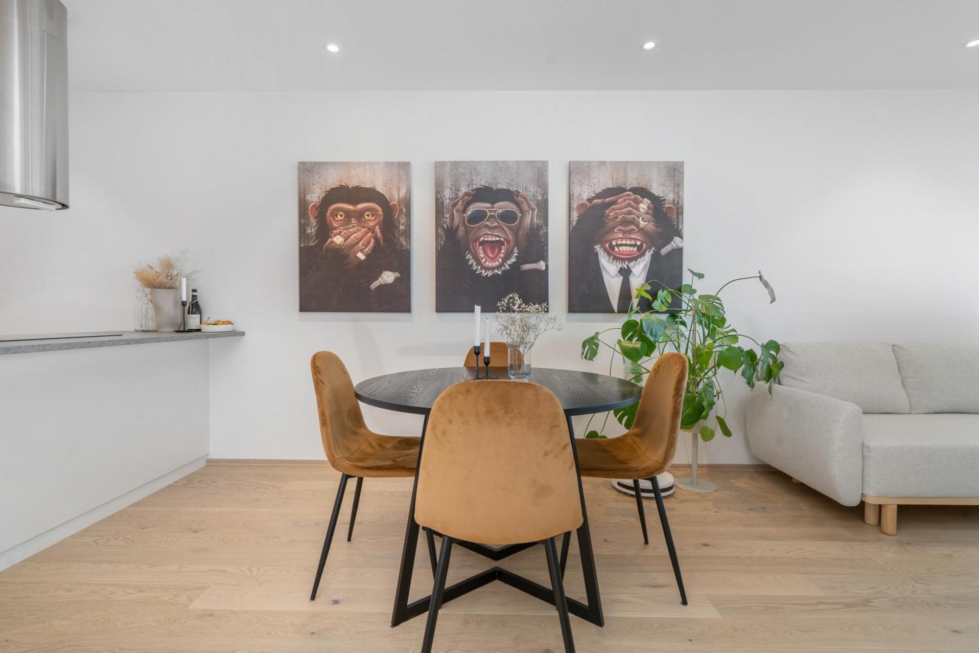 Monkey Business In Kings Park Apartment Tromsø Buitenkant foto